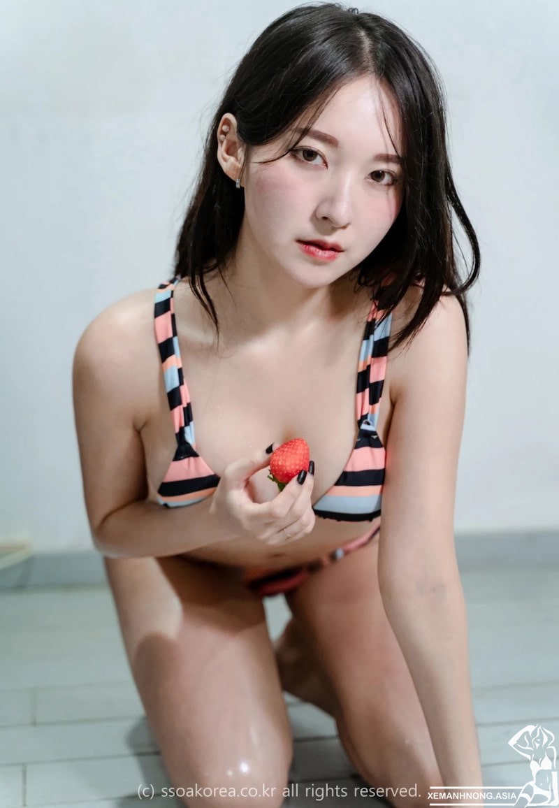 Arin – Hot girl bikini sexxy bên bể bơi biệt thự 8